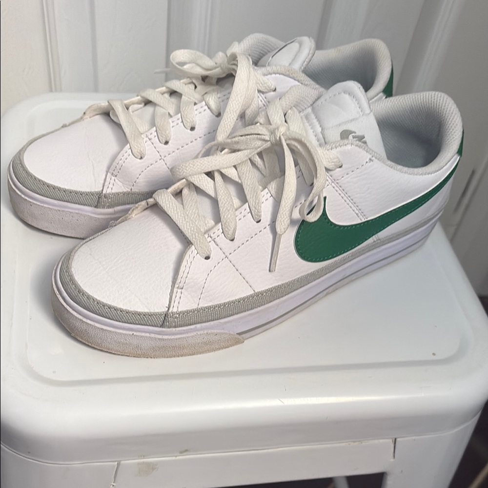 Nike White and Green Classic Sneakers